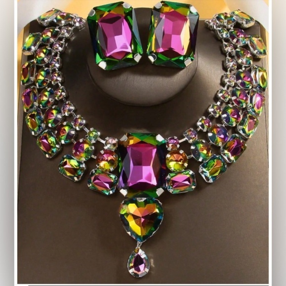 ✨NEW Elegant Multicolor Statement Necklace and Earring Set